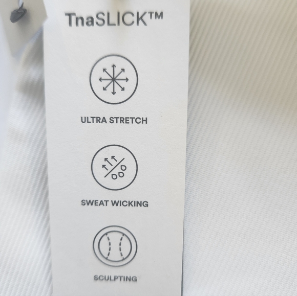 Brand new with tag Aritzia TNA size medium top. - Picture 7 of 8